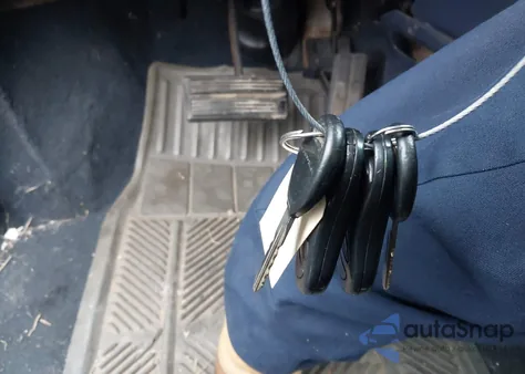 2001 Chrysler Voyager Lx z USA, uszkodzony, nr VIN 1C4GJ45381B203634